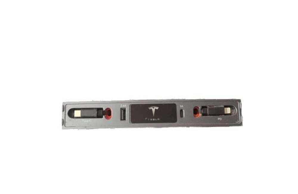 Tesla Model 3/Y Center Console USB Hub Docking Station‎